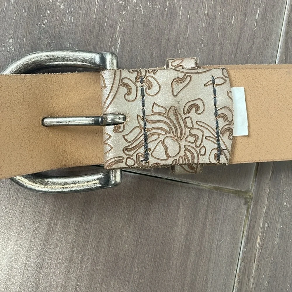 Gap Cow leather hippie artsy boho festival 70’s brown neutral belt. Size Small